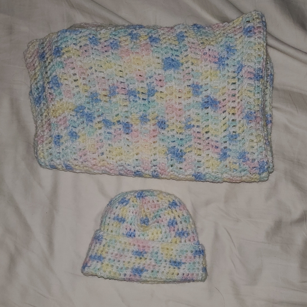 HANDMADE hat and blanket baby